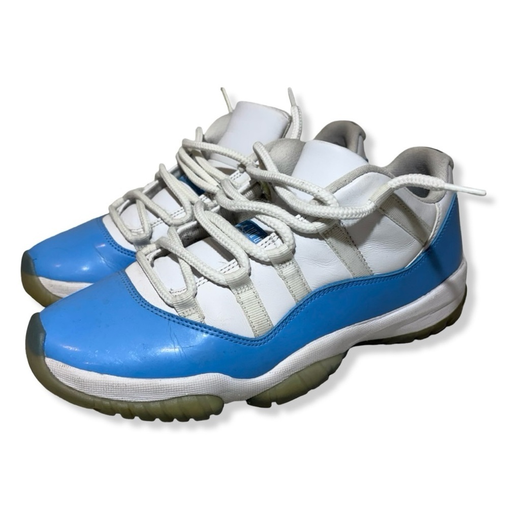 Jordan 11 Low UNC